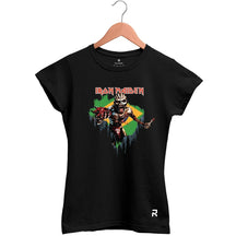 Camiseta Baby Look Feminina Iron Maiden bandeira - Clube Rock - P - Preta - 